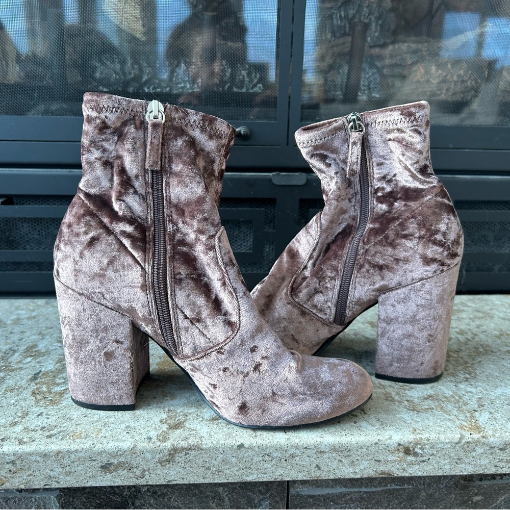 Steve Madden Crushed Velvet “Gaze” Boots